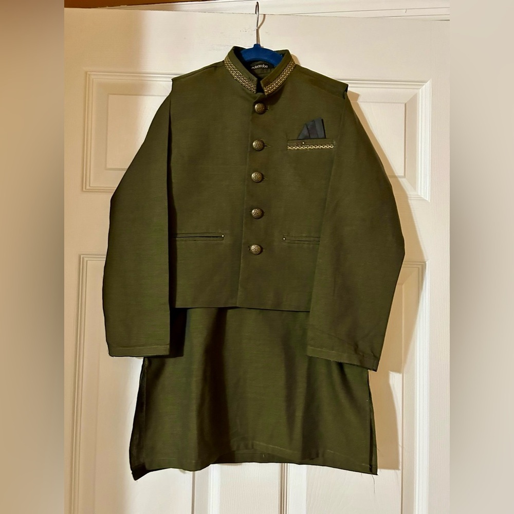 Ededrobe Boys Green Waist Coat Suit - Picture 5 of 10